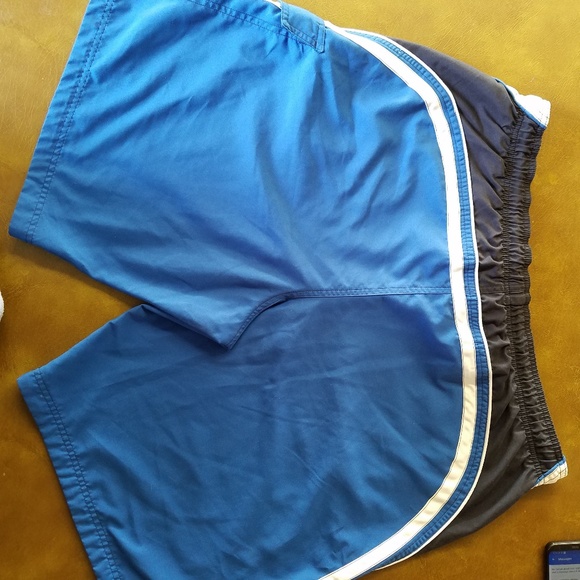 Speedo Swim Trunks Size L - Picture 2 of 4